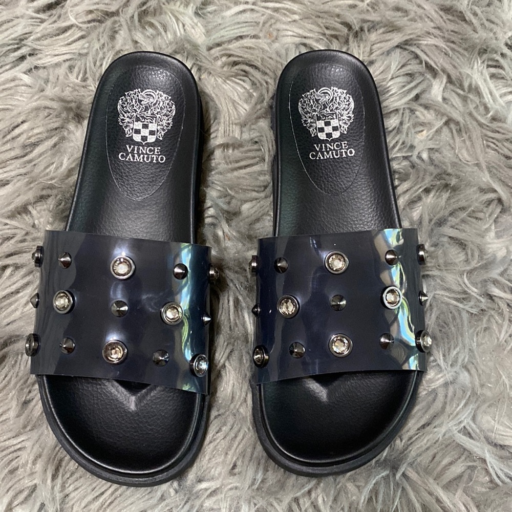 VINCE CAMUTO WOMEN SANDALS. SIZE 7M.